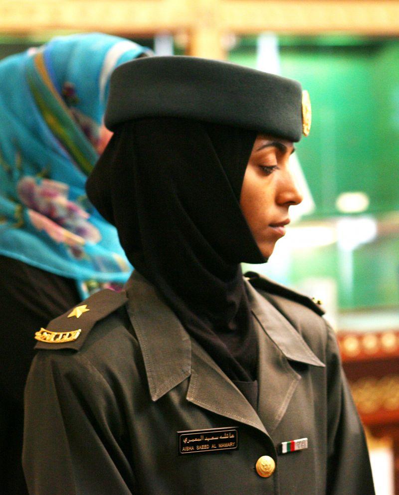 [아랍에미리트 UAE 여성경찰]